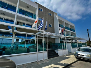 Mastronapa Apartments