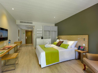 Mauricia Beachcomber Resort & Spa