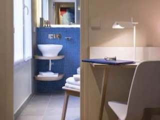 MAX HOTEL