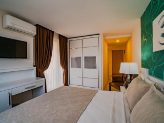 Miranda Hostal