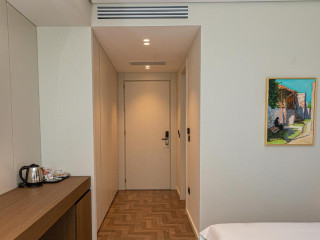 Mazarine Hotel