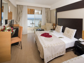 ROYAL OASIS CLUB AT PUEBLO QUINTA DIAMOND RESORTS