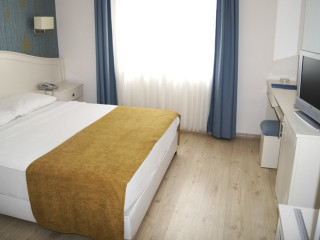 SPLASH BEACH RESORT