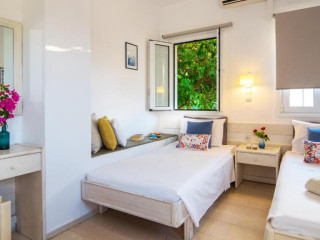 Melissa Apts Malia