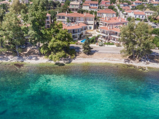 Meliti Waterfront Suites
