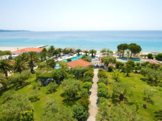 Metadee Resort and Villas