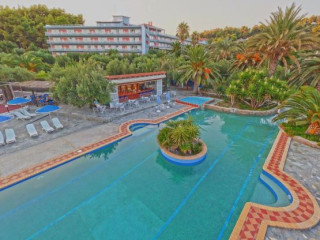 Metadee Resort and Villas