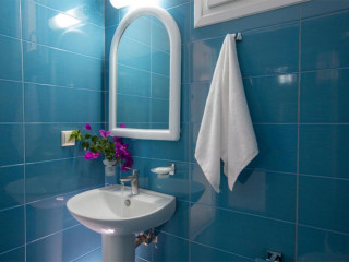 Menes Hotel