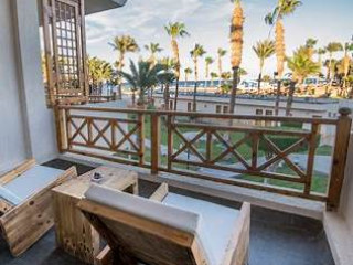 MERAKI RESORT