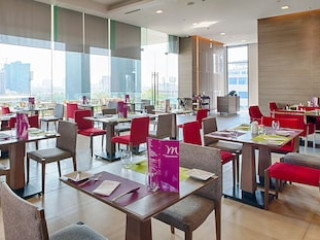 MERCURE BANGKOK SIAM