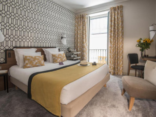 Mercure Nice Marche aux Fleurs