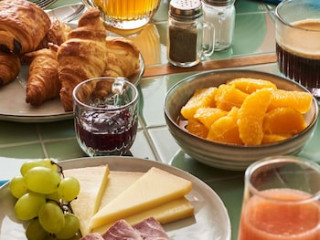 Mercure Paris Butte Montmartre Basilique