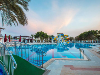 Meridia Beach Hotel