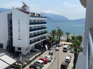 MERT SEA SIDE ADULT ONLY +16