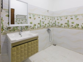 METRO PORT CITY HOTEL