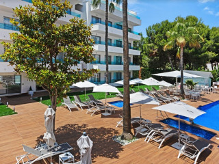 Metropolitan Juka Playa Aparthotel