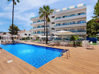 Metropolitan Juka Playa Aparthotel