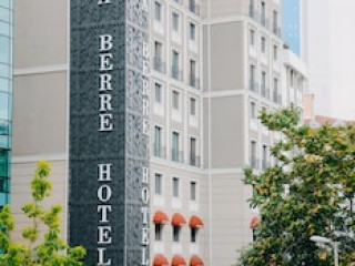 MIA BERRE HOTEL