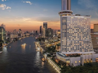 MILLENNIUM HILTON BANGKOK