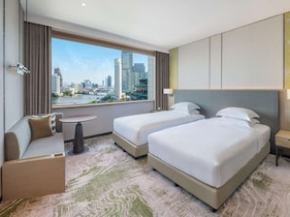 MILLENNIUM HILTON BANGKOK