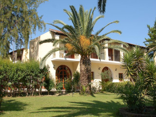 MILTON HOTEL