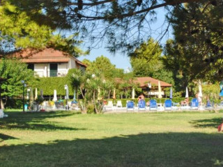 Mimoza Beach Hotel