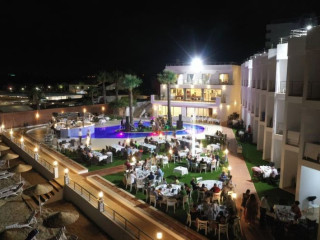 MIMOZA BEACH HOTEL