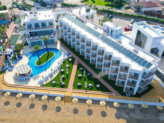 Mimoza Beach Hotel