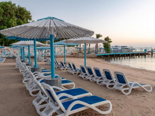 Minamark Beach Resort