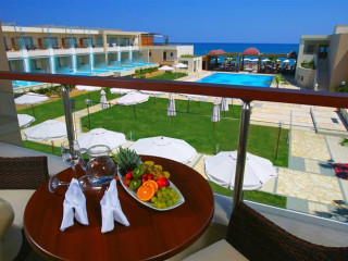 MINOA PALACE RESORT & SPA