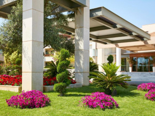 Minoa Palace Resort & Spa