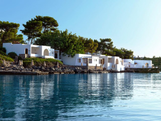 Minos Beach Art Hotel