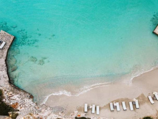 MINOS BEACH ART HOTEL
