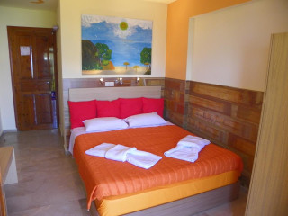 DIAS APARTMENTS