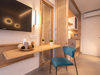 Mirablue Luxury Residences