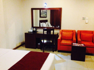 Mirage Colombo Hotel