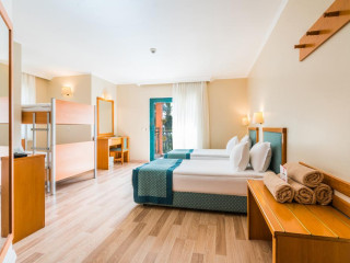 MIRAMARE QUEEN HOTEL