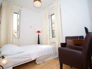 MirÓ Studio Apartments