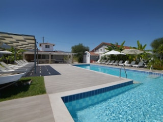 MIRSINI STUDIOS AND APARTMENTS