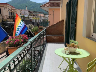 MISS EMILY VESUVIO B&B