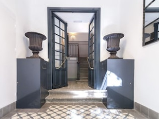 MIT HOUSE OLAVIDE EN MADRID