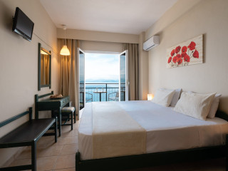 Canvas by Mitsis Belvedere