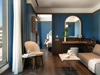 Mitsis N'U Piraeus Port