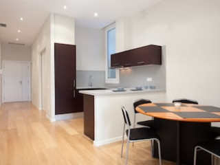 Modern Center Apartments