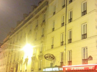 MODERN HOTEL