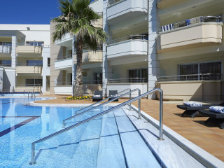 MOLOS BAY