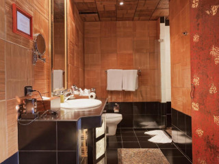 MOM TRI'S VILLA ROYALE