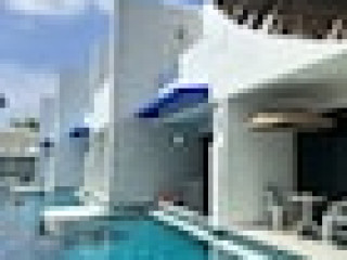 Mona Lisa pool villa