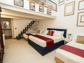 MOON LUXURY ROOMS AND APARTMENTS