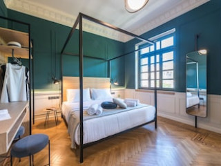 MOON & STARS BOUTIQUE